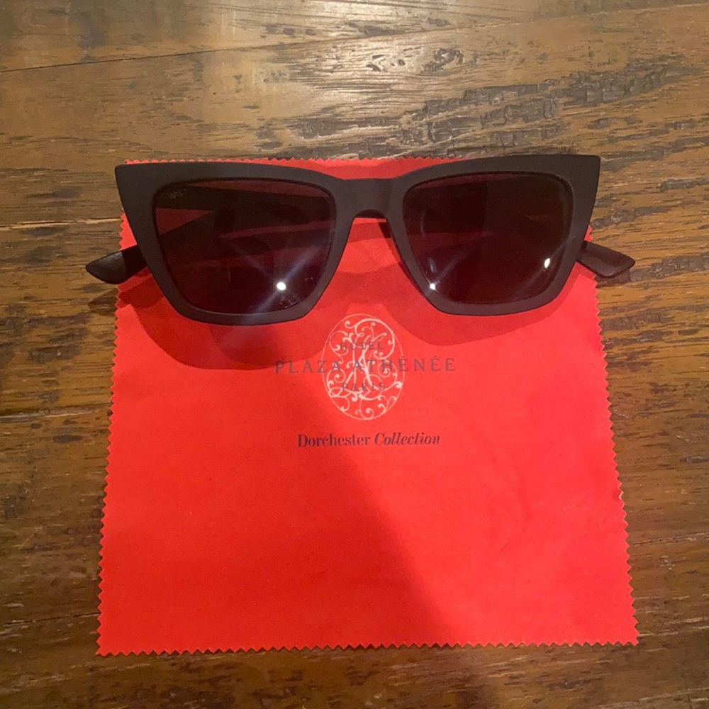 Matte Black Cateye Sunglasses